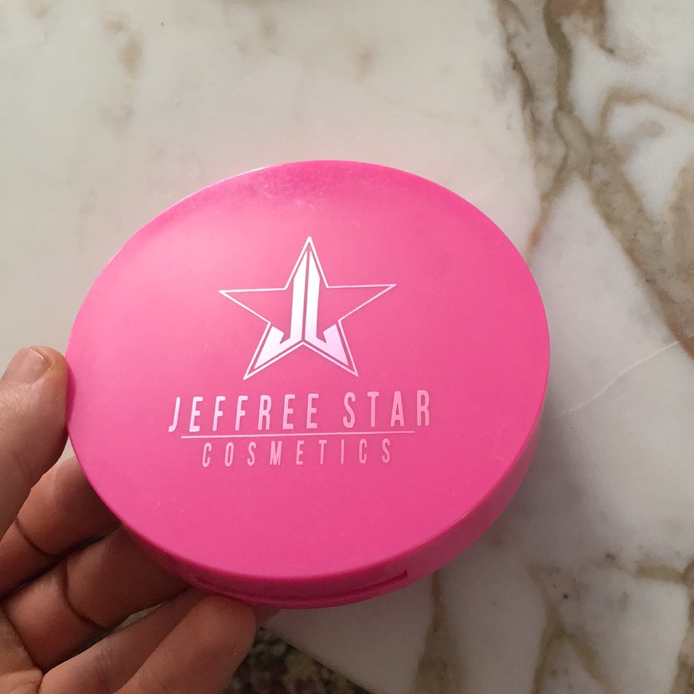 Jeffree Star “Peach Goddess” Skin Frost 🍑🍑🍑